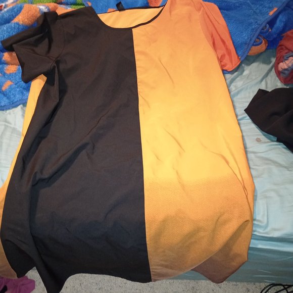 Dresses - Picture 7 of 7